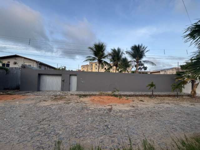 Casa de praia a venda no Icaraí próximo a restaurantes , farmácia e supermercado