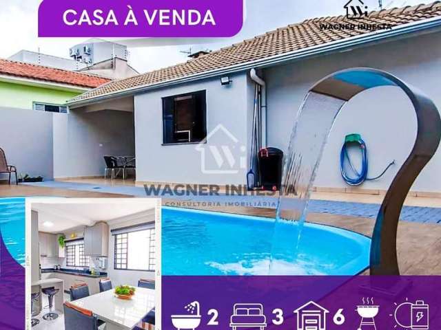 Ampla e linda casa de 140m² + 18m² de piscina com cascata, área gourmet com churrasqueira, coz. com