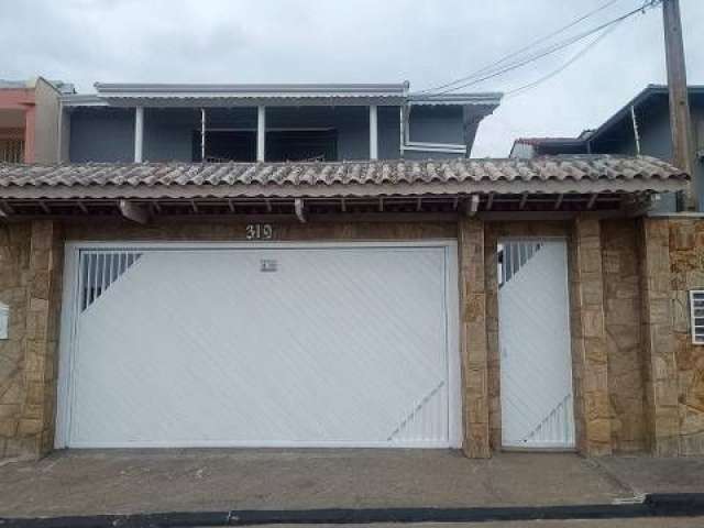 Ótimo Sobrado para venda possui 243 m²  com 4 quartos sendo 2 suítes VILA OLIVEIRA próx. ao ALABARCE