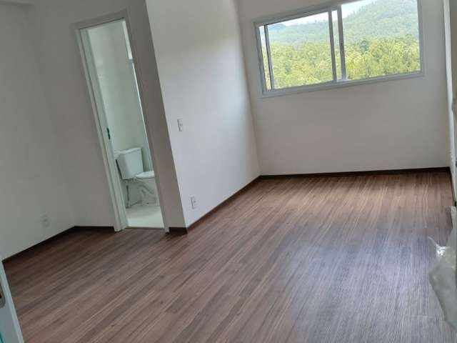 Lindo Apartamento frente SERRA no Condomínio Le Vin Garden na Vila Suiça/Botujuru p/ venda tem 26 m²