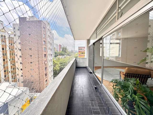 Impecável apartamento à venda em Higienópolis, São Paulo-SP: 3 quartos, 1 suíte, 2 salas, 3 banheiros, 2 vagas de garagem, 260m².