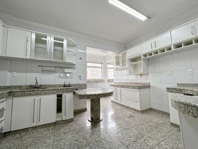 Apartamento no Centro de Divinópolis/MG.