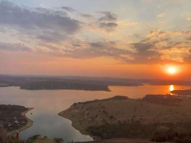 Lote à venda no condomínio Balneário Veredas do Lago.