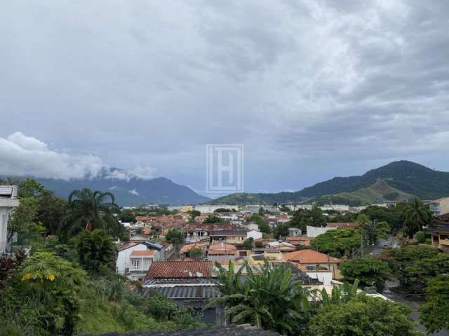 Casa com excelente vista no bairro Porto Grande, São Sebastião/SP