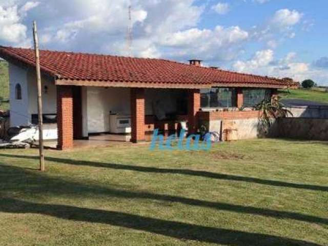 CHÁCARA À VENDA COM 150 m² DE ÁREA CONSTRUÍDA, 01 DORMITÓRIO, ÁREA DE CHURRASQUEIRA, POR  R$ 680.000,00 OU LOCAÇÃO R$ 10.000,00 EM ATIBAIA-SP