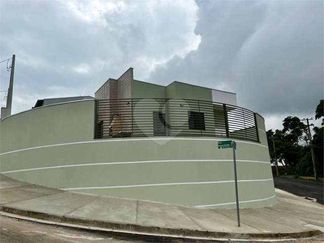 Casa com 3 quartos à venda em Jardim Regente - SP