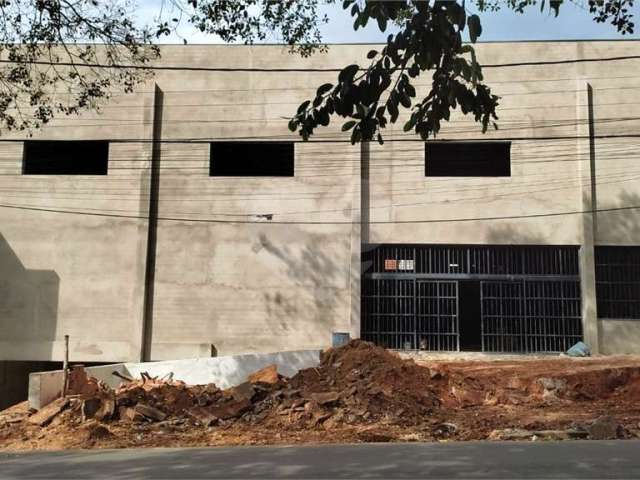 Galpão em construção em Avenida de grande movimento em Indaiatuba/SP - Bairro Jardim Pedroso.