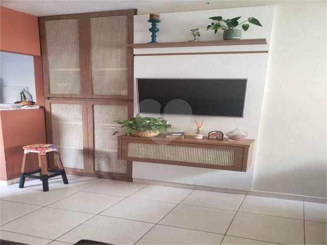 Apartamento com 2 quartos para locação em Colinas De Indaiatuba - SP