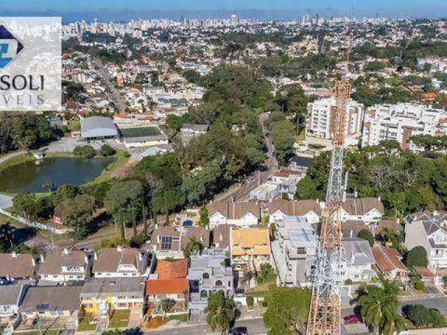 Sobrado com 03 dormitórios à venda, 272 m² por R$ 1.510.000 - São Lourenço - Curitiba/PR