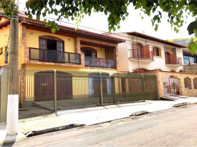 Casa 2 quartos para venda no Bairro Bosque dos Pinheiros em Juiz de Fora, MG