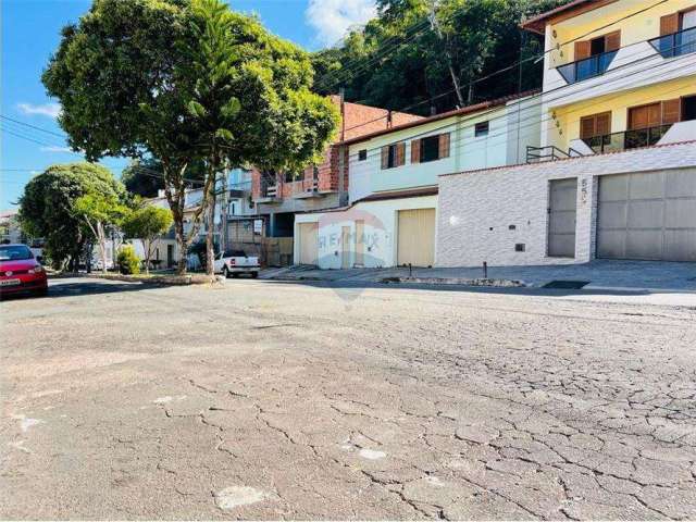 Casa à venda bairro Bosque dos Pinheiros em Juiz de Fora - MG