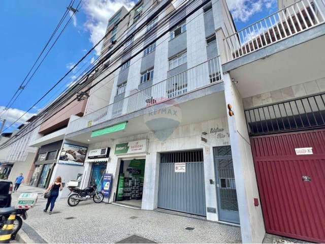 Apartamento 02 quartos e 01 vaga na rua São Mateus, bairro São Mateus em Juíz de Fora - MG