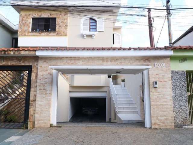 Atraente sobrado para venda com 3 quartos, 350m²