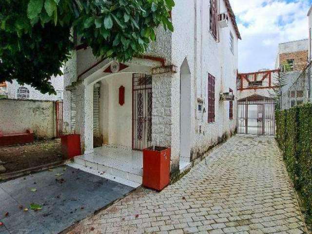 Casa em rua super tranquila na Barra