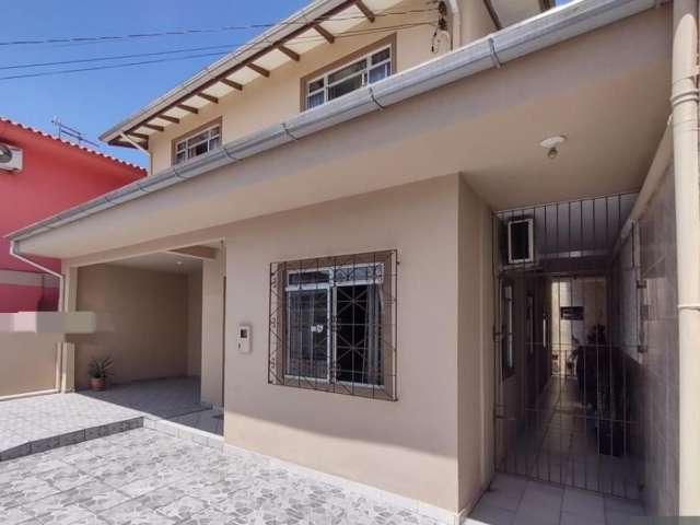 Casa com 6 dormitórios  no Bairro Ponte do Imaruim