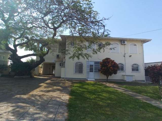 Casa 6 Dormitórios com elevador e vista mar no Jardim Atlântico - SC