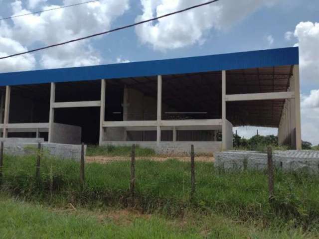 Galpão industrial para alugar com 2000m² em Salto de Pirapora