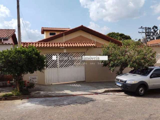 Casa á venda com 3 quartos, 227,00 m2 - Jardim Simus, Sorocaba