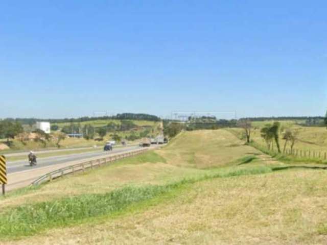 Área na Rodovia Castelo Branco