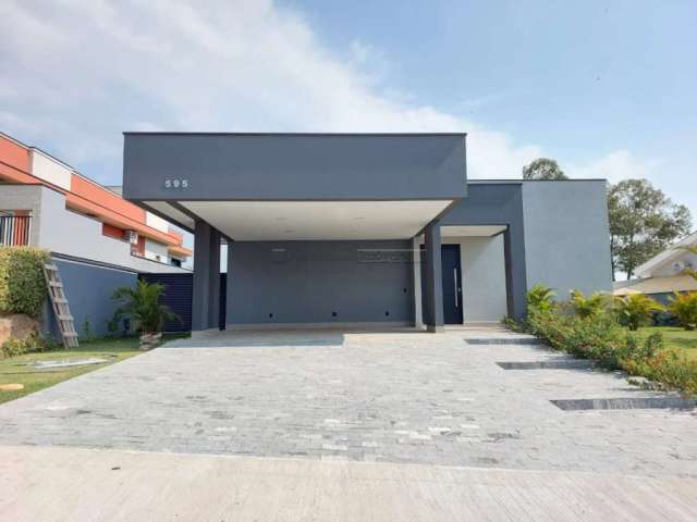 Casa a venda com 3 quartos, 248m2 no Condomínio Village Saint Charbel - Araçoiaba da Serra