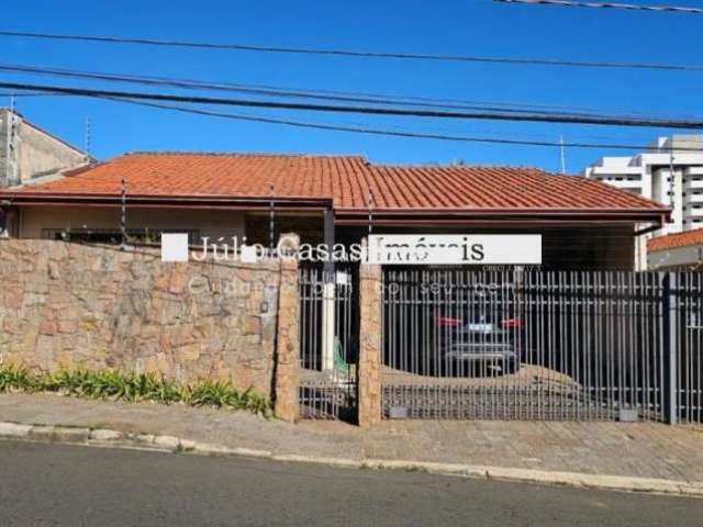 Casa assobradada à venda com 3 quartos