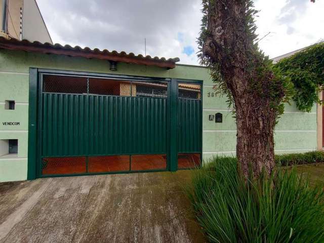 Casa Térrea para Venda em São Paulo, BOSQUE DA SAÚDE, 3 dormitórios, 1 suíte, 3 banheiros, 2 vagas