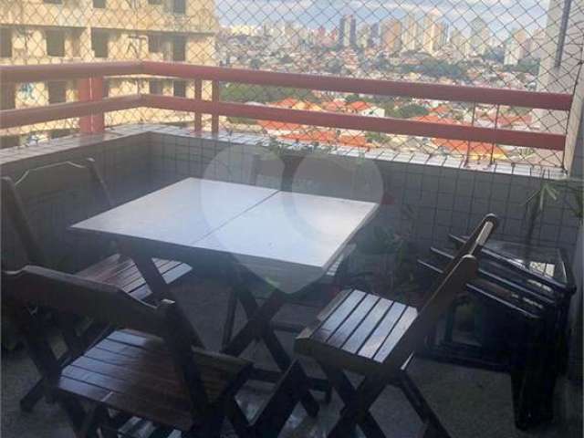 Apartamento localizado na Avenida Alfredo Zunkeller, Oportunidade Incrível