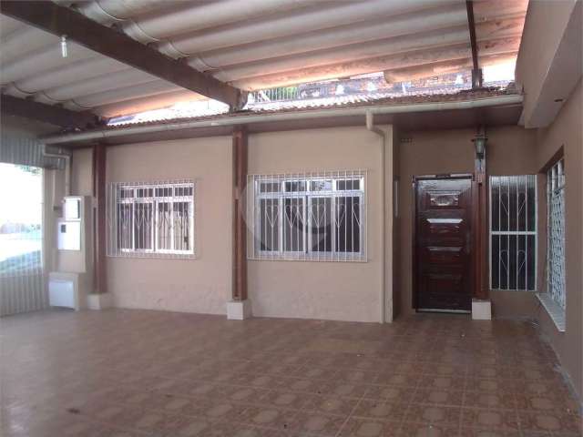 Casa com 3 quartos à venda em Vila Santos - SP