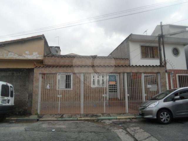 Casa térrea com 3 quartos à venda em Vila Medeiros - SP