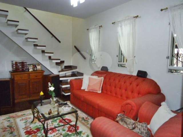 Vila Guilherme, Sobrado 136 m², 3 dor, Dep. Emp., 2 Vgs R$ 750 Mil