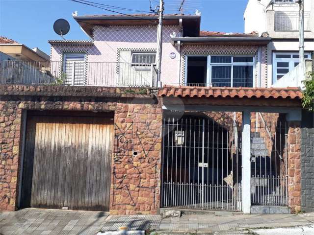 Casa térrea com 3 quartos à venda em Vila Nivi - SP