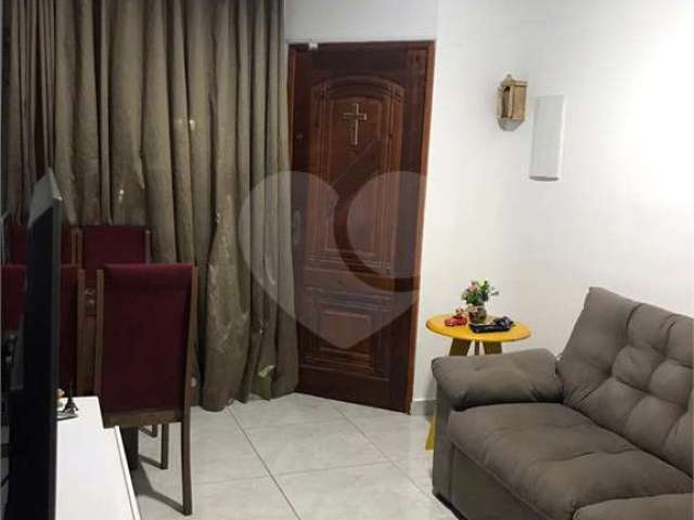 Condomínio com 2 quartos à venda em Vila Ré - SP