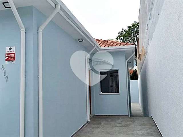 Casa térrea com 2 quartos à venda em Parada Inglesa - SP