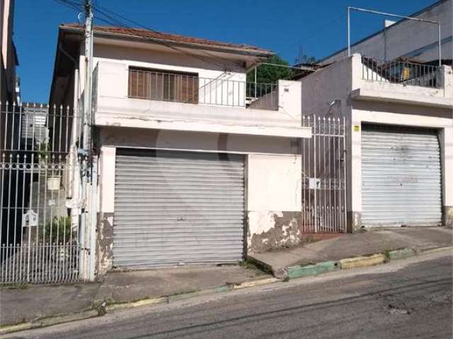 Casa térrea com 4 quartos à venda em Vila Invernada - SP