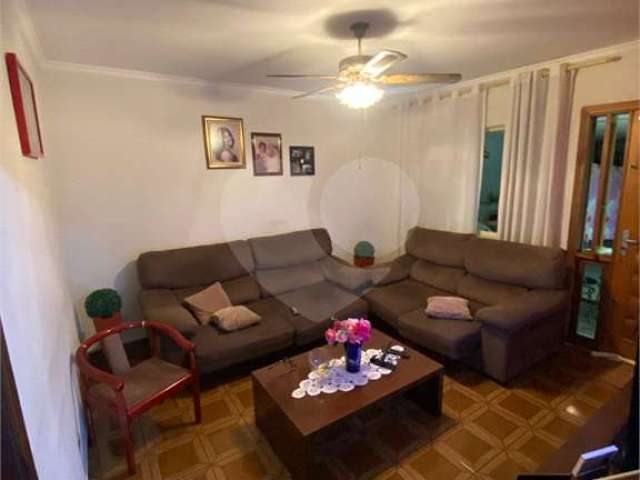 Casa com 4 quartos à venda em Vila Nilo - SP