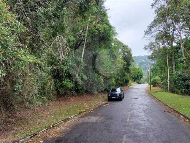 Casa à venda em Caraguatá - SP