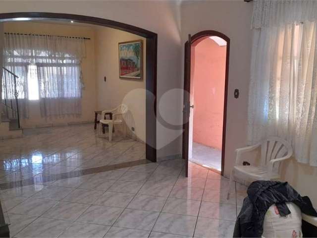 Casa com 6 quartos à venda em Vila Medeiros - SP