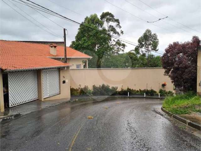 Casa térrea com 4 quartos à venda em Olho D'água - SP