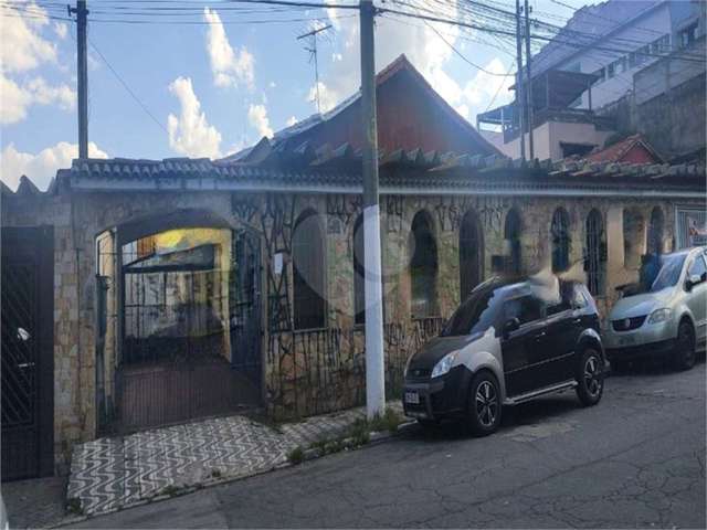 Terreno com 2 quartos à venda em Vila Constança - SP