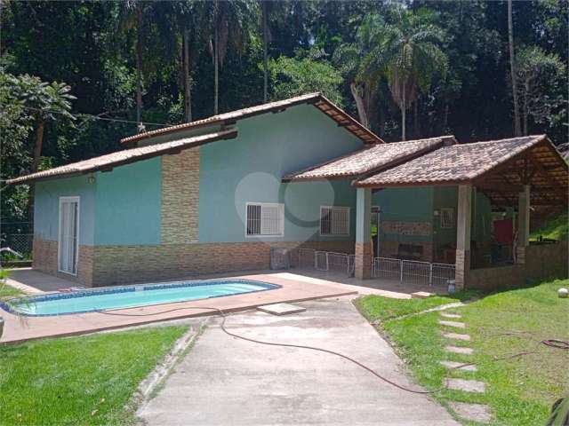 Casa com 3 quartos à venda em Caraguatá - SP