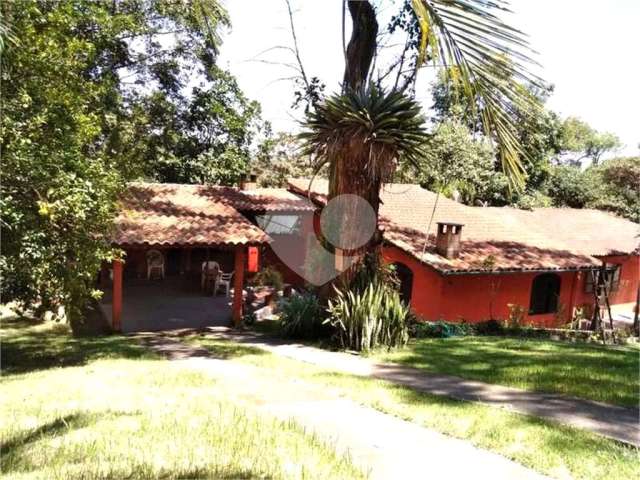 Casa térrea com 5 quartos à venda em Roseira - SP