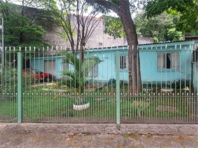 Casa térrea com 3 quartos à venda em Imirim - SP