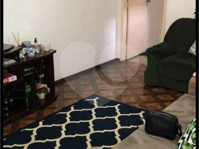 Casa com 2 quartos à venda em Vila Galvão - SP