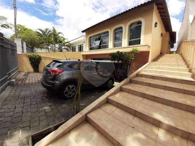 Casa térrea com 4 quartos à venda em Jardim Franca - SP