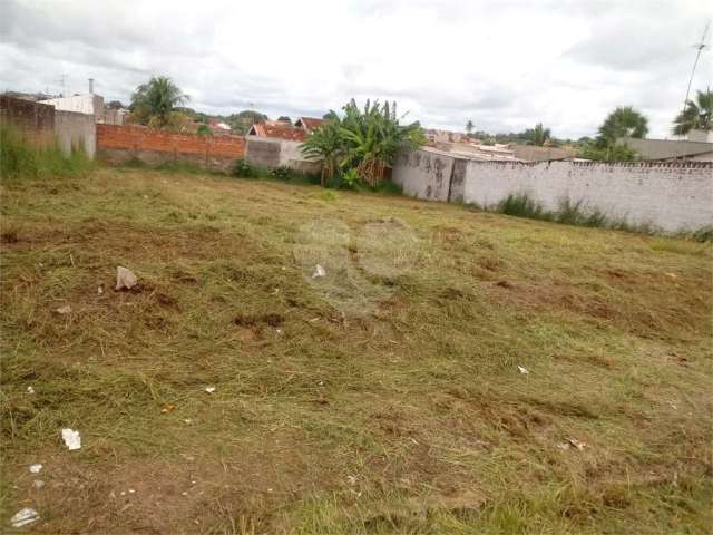 Terreno à venda em Jardim Leoni - SP