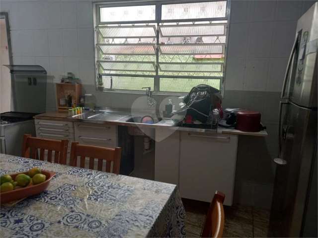 Casa térrea com 3 quartos à venda em Vila Vitório Mazzei - SP