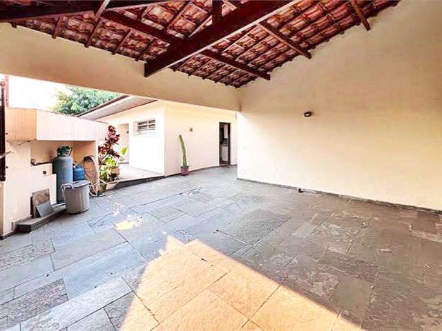 Casa térrea com 3 quartos à venda ou para locação em Vila Albertina - SP