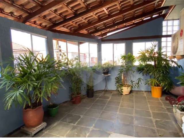 Casa com 3 quartos à venda em Vila Leonor - SP