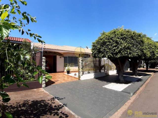 Casa com 3 quartos à venda na Rua Pardal, 511, Parque Hortência, Maringá por R$ 790.000