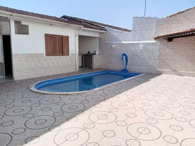 Casa completa com piscina á 200 metros do mar